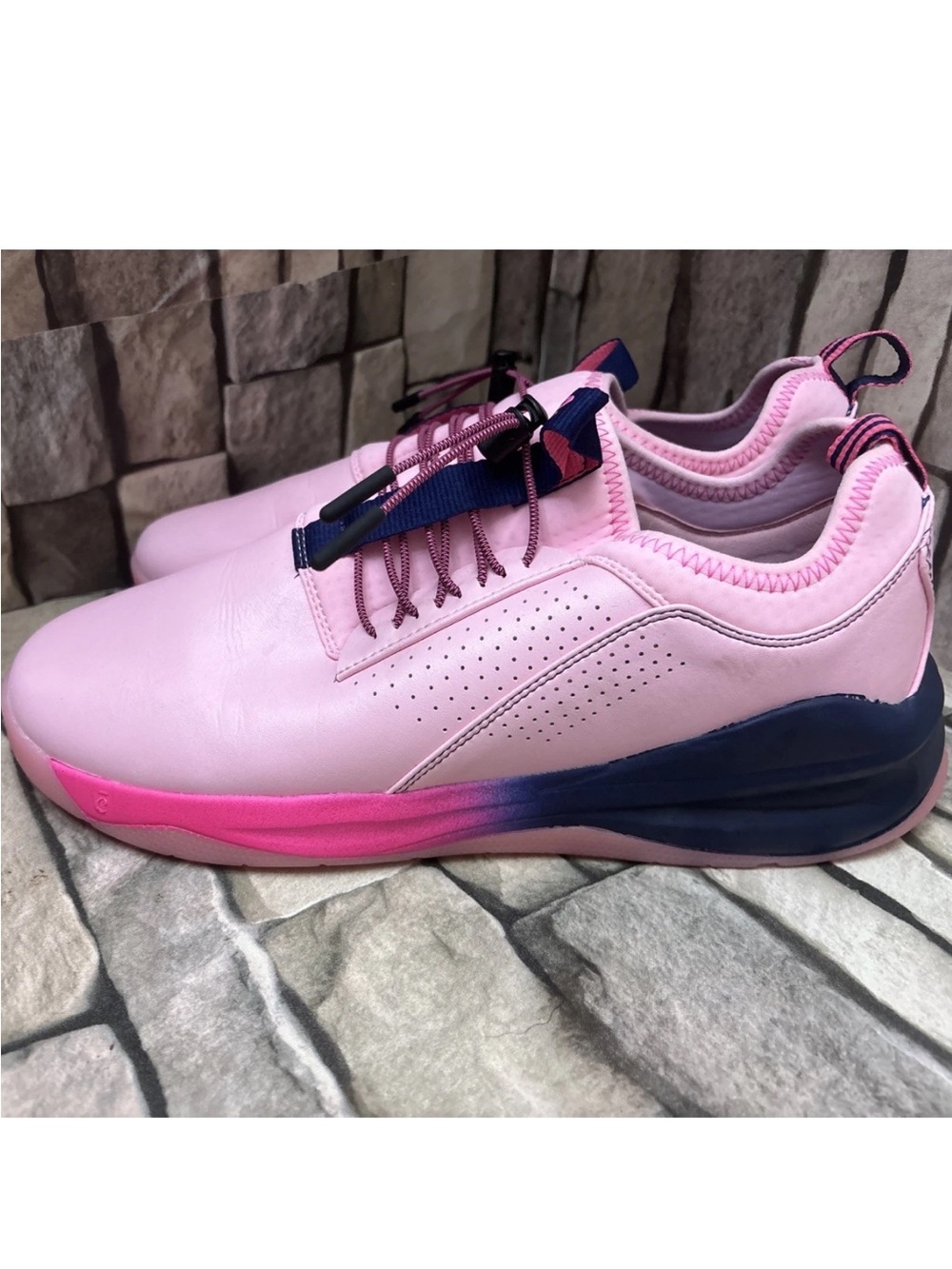 Clove Miami Night Flamingo nursing sneakers in pink Sz 11.5